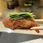 神戸牛 個室 ステーキ 吉祥 - 最高級黒毛和牛の肉寿司　トリュフソースがけ