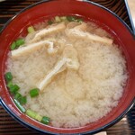 Tonkatsu Yoshie - 熱々の味噌汁