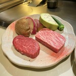 神戸牛 個室 ステーキ 吉祥 - ・新鮮野菜の鉄板焼き（紅くるり大根、ステーキ椎茸、鳴門金時、青茄子、オクラ）
      ・鹿児島県産黒華牛サーロイン50g
      ・仙台牛フィレ50g
