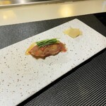 神戸牛 個室 ステーキ 吉祥 - 最高級黒毛和牛の肉寿司　トリュフソースがけ