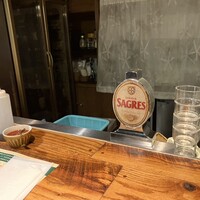 マヌエル タスカ ド ターリョ 丸の内店 - 内観