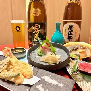 We carry a selection of carefully selected sake, mainly from Kyushu. Lunch time is also OK◎