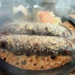 1パウンドハンバーグ　ソイビーンズソース