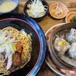 Syuumai To Yaki Buta Nishinomiya Burusu - 汁なしまぜそばと焼売定食