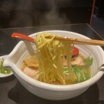 麺処 銀笹 - 麺リフトアップ