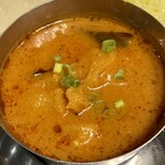 インド＆バングラデシュ料理 ショナルガ - 本日はナスとジャガイモのカレー