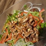 居酒屋ひょうきん - ドライいちじくと木の実のサラダ