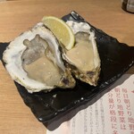 魚と酒 はなたれ - うんまい！大きて味わい深い岩牡蠣❣️100個食べたい 笑