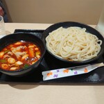 旨辛うどん 藤原 - 旨辛肉汁うどん中　辛さレベル1