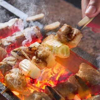 You can stop by at our proud yakitori station ♪