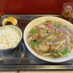 中華料理 優 - 太麺皿うどんと小ごはんです。