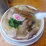 かし亀 - 生姜コショウチャーシュー麺1300円