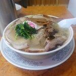 かし亀 - 生姜コショウチャーシュー麺1300円