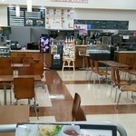 イビザエミュカフェ - 1店舗だけですが、フードコートになってます