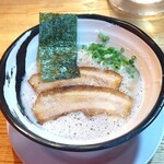 濃厚煮干とんこつラーメン 石田てっぺい - 