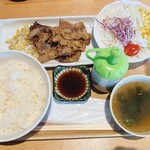 NIKUDON HONPO - 牛カルビ定食@800