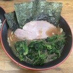 麺家 紫極 - ラーメン+ほうれん草