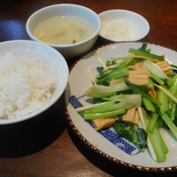青菜 丸の内ブリックスクエア店 - 青菜湯葉黄ニラ塩炒め