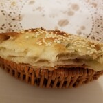 豪媽 牛肉湯 - 烧饼、断面。