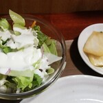 キッチン ブルー グローブ - サラダ、お新香のアップ