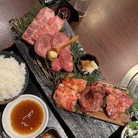 肉匠 牛虎 西中島店 - 