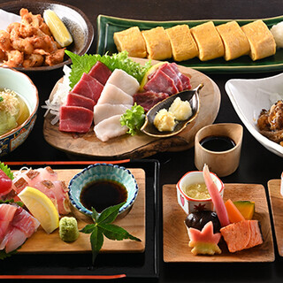 可享用馬肉、海鲜、日本料理2小時無限暢飲套餐，最適合聚會。