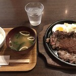 SPOON - ロースステーキ200gのランチ(¥1,400)