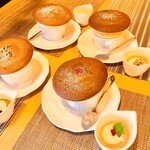 六盛　スフレ・カフェコーナー茶庭 - 