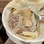 モンゴル料理ウランバートル - ビトゥーシュル（羊肉の蒸しスープ）