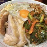 ラーメン二郎 - 小ぶた（980円）＋汁なし（100円）＋ニラキムチ（100円）、ニンニクコール