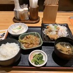 Shunsensakaba Tengu - 鶏の唐揚げ さっぱりおろしポン酢と回鍋肉