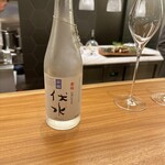 真白 - 伏見の酒どころのお水。めっちゃ柔らか。