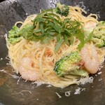 スパゲティ そら - エビとブロッコリーの博多明太子クリーム