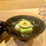 Ajihiro - 鱧と冬瓜のお椀　蓴菜浮かぶ出汁が沁みます