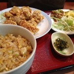 香琳園 - 若鶏のから揚げ定食（白ご飯が売切れで、炒飯になってます）