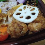 大地の青果店 - 唐揚げのアップ