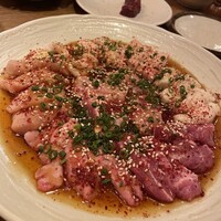 炭火焼肉ホルモン うしごろ 中目黒店 - 