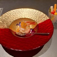 牛の達人 GINZA - 海鮮和牛ユッケとコンソメジュレ