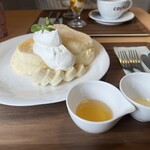 N's cafe - プライムハニー天使のふわふわパンケーキ(菩提樹蜜)1200円