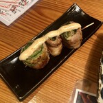 野菜巻き串 ぐるりくるり - 「レタス巻き串(チーズ)」(418円税込)