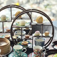 Series the Sky - ☑︎ アフターヌーンティーセット¥4200-
                    ・お茶菓⼦8種
                    ・蒸し点⼼3種
                    ・選べる中国茶
                    ・Series特製担々麺