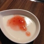 牛吟 - 杏仁豆腐