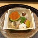 日本料理 直 - 焼いた白甘鯛　焼き茄子と新イクラの醤油漬け　きぬかつぎの田楽　新さつまいもの蜜煮　菊花蕪の甘酢漬け