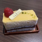 パティスリー アキト - 夏に欠かせない！大好きなラクテシトロン 。レモンが爽やかなケーキです♡