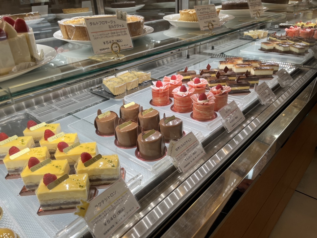 写真 2ページ目 : パティスリー アキト (patisserie AKITO 写真 2ページ目 : パティスリー アキト (patisserie AKITO