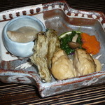 坐来 大分 - ②前菜（九重原木椎茸胡椒焼 菊花浸し うるか小芋）