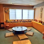 みかわ 是山居 - 待合室右側の様子。