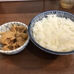 Sendai Chuukasoba Meiten Kaichi - 鶏皮+白飯のセット。