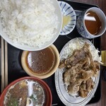 Uchuuken Shokudou - 豚バラご飯大定食