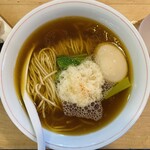 本枯中華そば 魚雷 - 特選中華そば 1200円 ※これ以外にトッピングが別皿で付きます。
            2023年9月26日